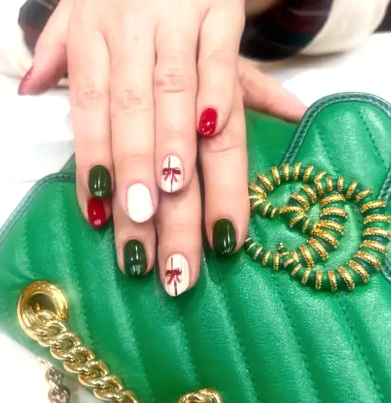 Holiday Gift Bow Red Green