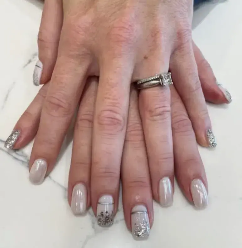 Nude Silver Glitter Line