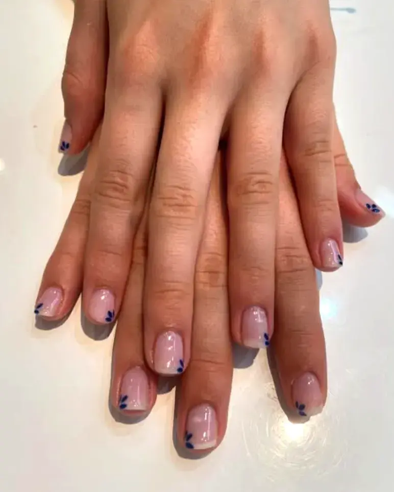 Nude Navy Leaf Tips