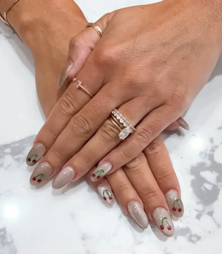 Nude Glitter Cherry